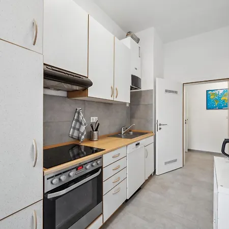 Apartment Wupper I, Lage Ideal Fuer Geschaeftsleute, Monteure, Familien, 3 Zimmer, Smart-tv *