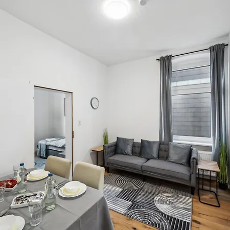 Wupper I, Lage Ideal Fuer Geschaeftsleute, Monteure, Familien, 3 Zimmer, Smart-tv Apartment Wuppertal