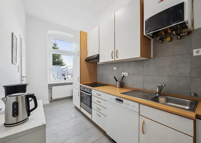 Wupper I, Lage Ideal Fuer Geschaeftsleute, Monteure, Familien, 3 Zimmer, Smart-tv Apartment