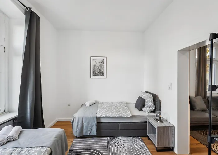 Wupper I, Lage Ideal Fuer Geschaeftsleute, Monteure, Familien, 3 Zimmer, Smart-tv