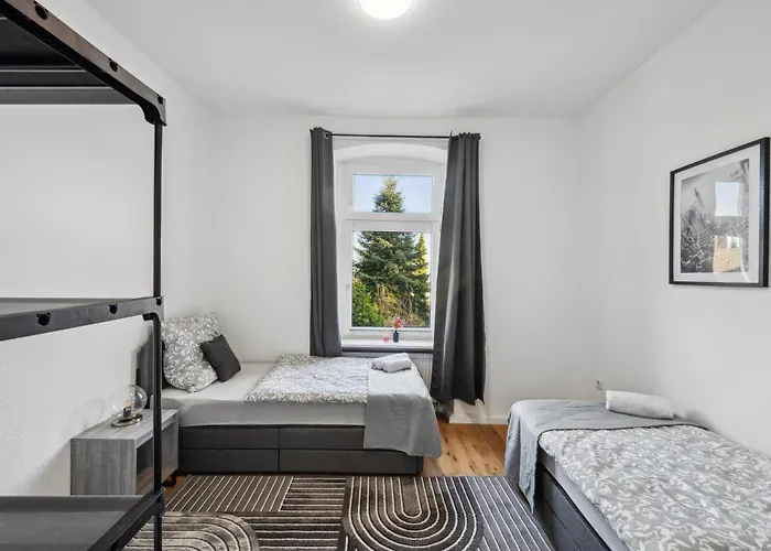 Wupper I, Lage Ideal Fuer Geschaeftsleute, Monteure, Familien, 3 Zimmer, Smart-tv