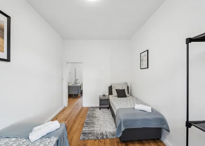 Wupper I, Lage Ideal Fuer Geschaeftsleute, Monteure, Familien, 3 Zimmer, Smart-tv * Wuppertal