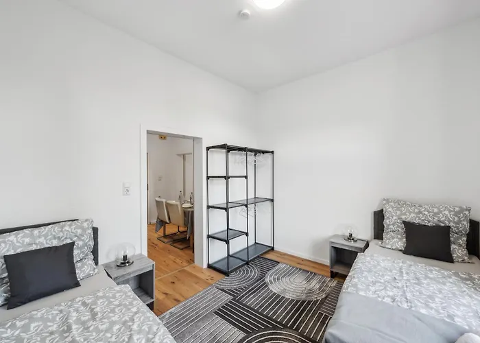 Wupper I, Lage Ideal Fuer Geschaeftsleute, Monteure, Familien, 3 Zimmer, Smart-tv